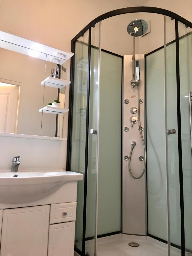Le Jungle Studio Apartment Руан Екстериор снимка