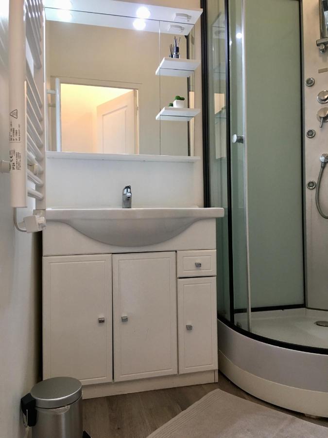 Le Jungle Studio Apartment Руан Екстериор снимка