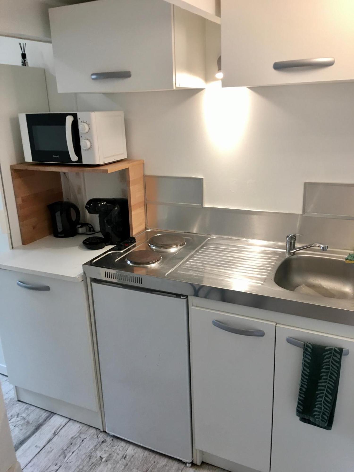 Le Jungle Studio Apartment Руан Екстериор снимка